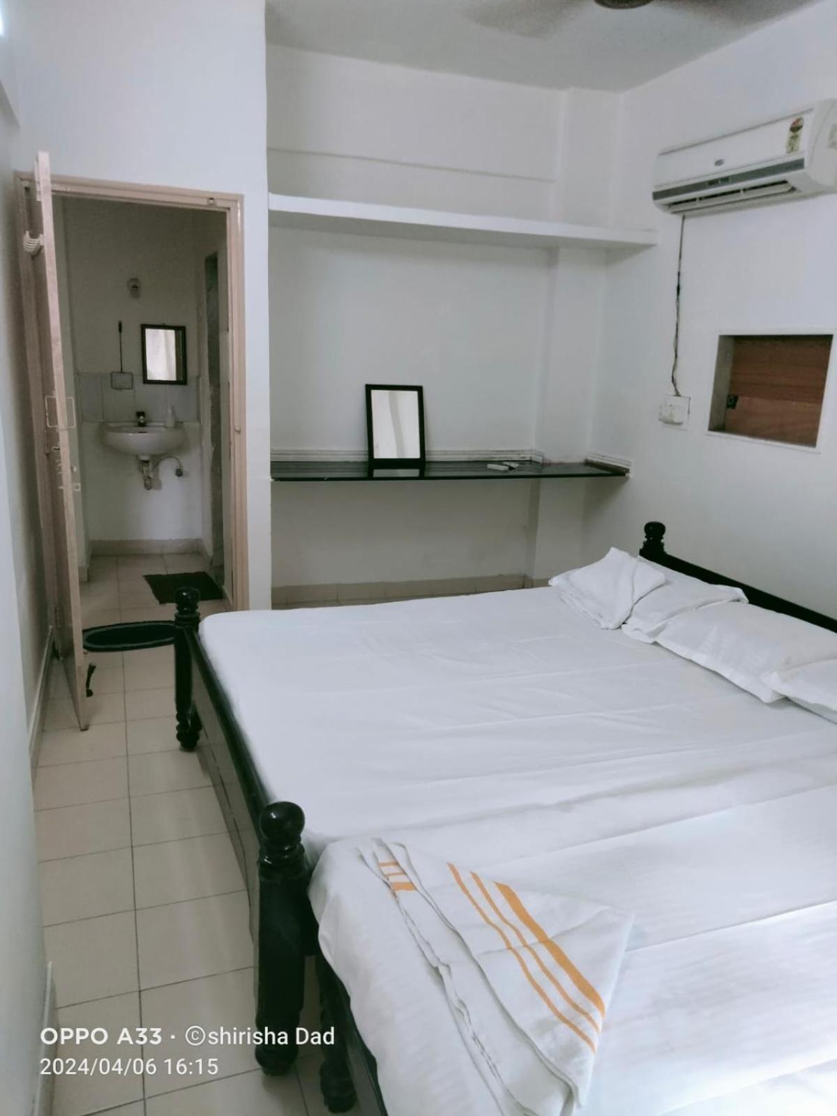 Hotel Vasavi Nivas Tirupati Exterior foto