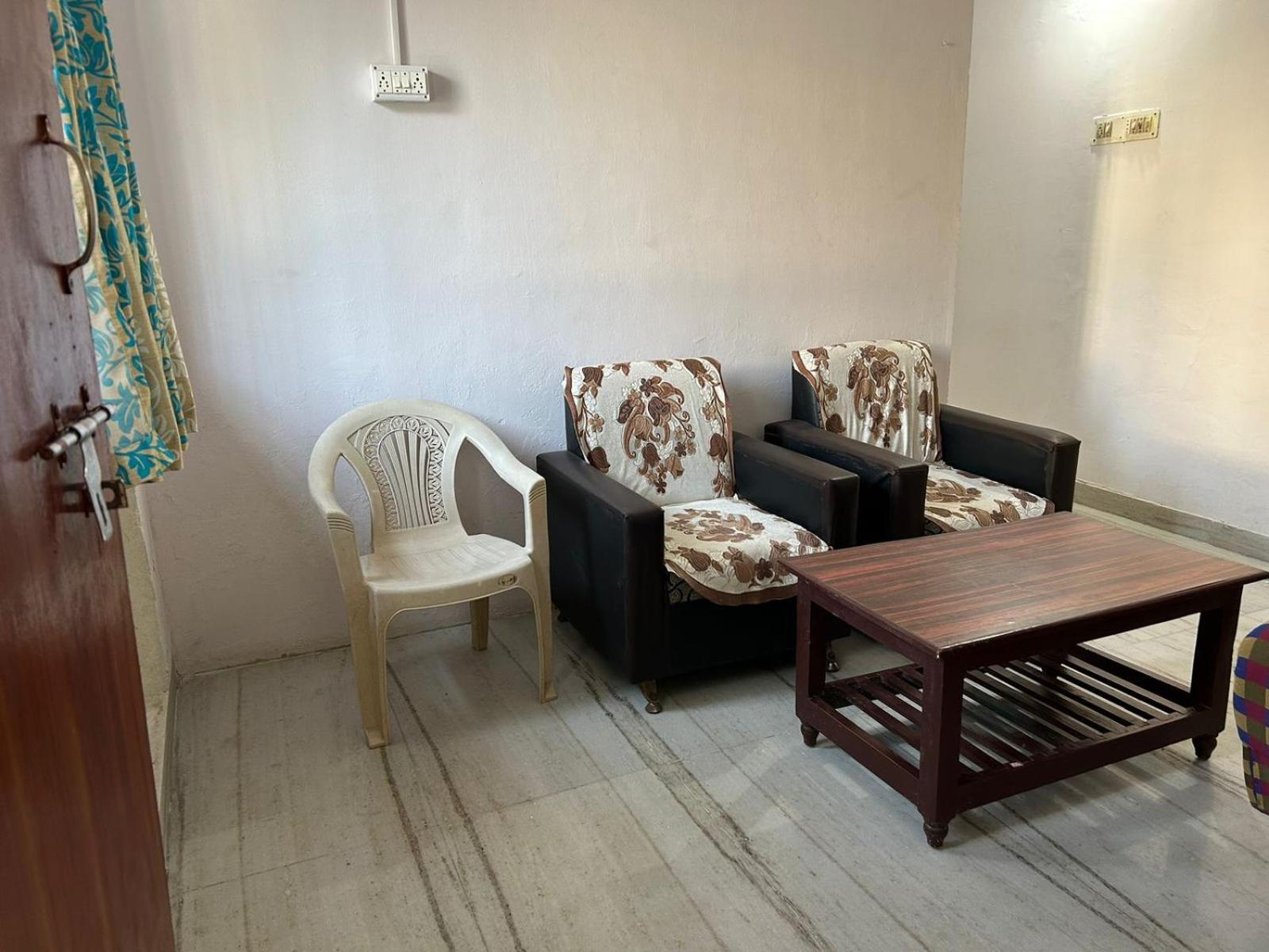 Hotel Vasavi Nivas Tirupati Exterior foto