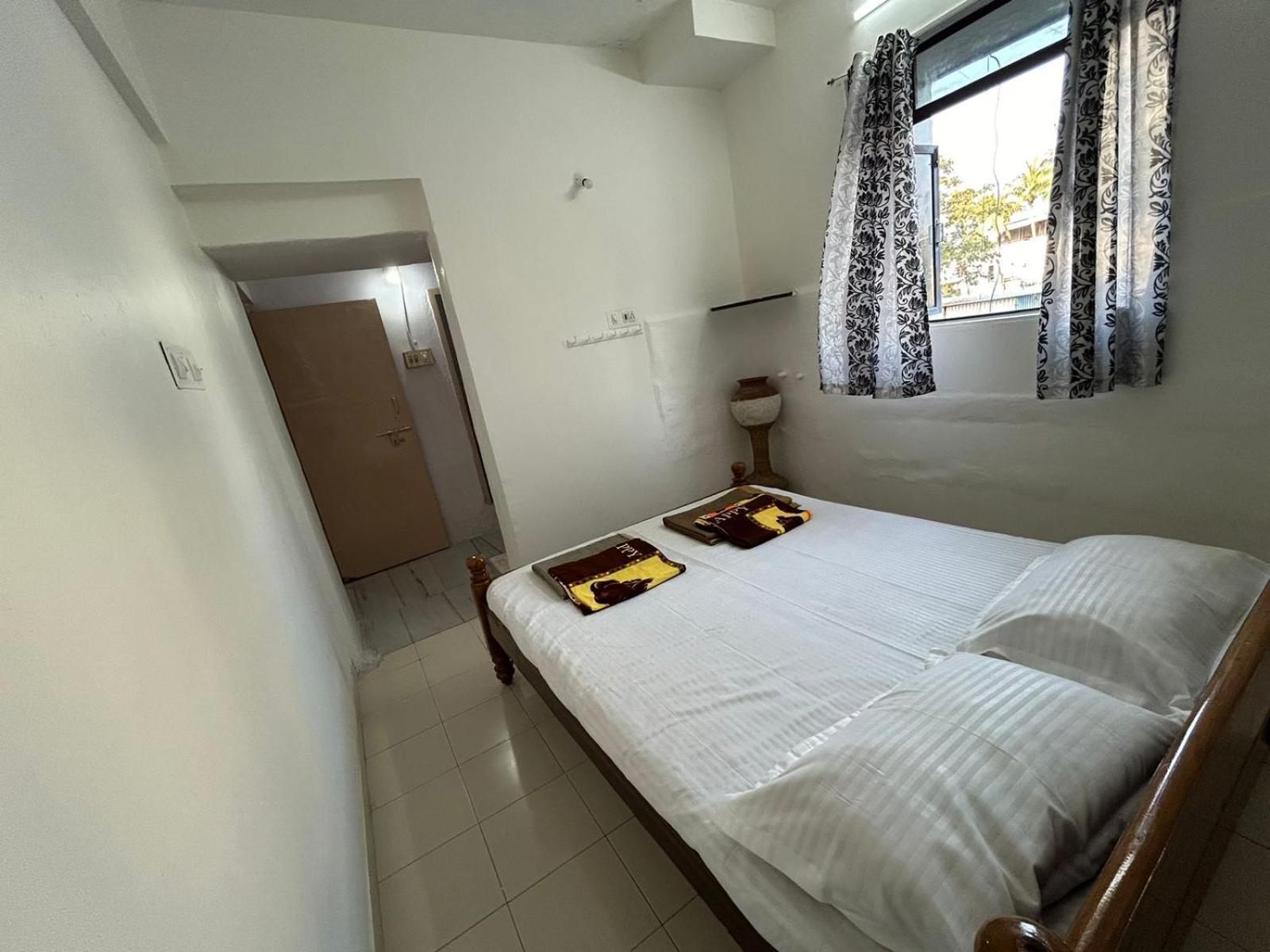Hotel Vasavi Nivas Tirupati Exterior foto